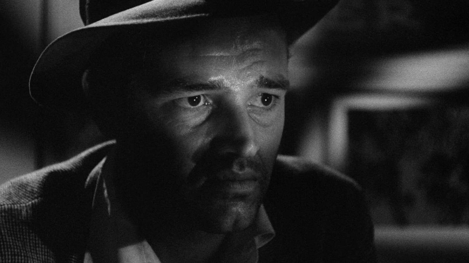 Film Noir in Detour (1945) (trapped protagonist)