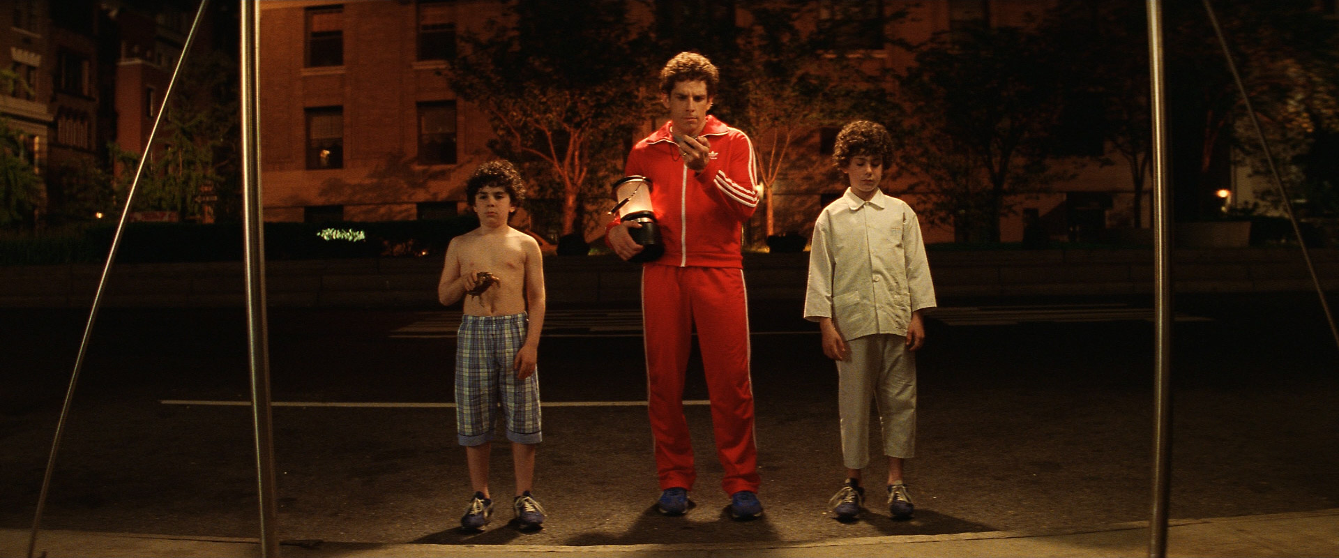 Full Shot in The Royal Tenenbaums (2001)