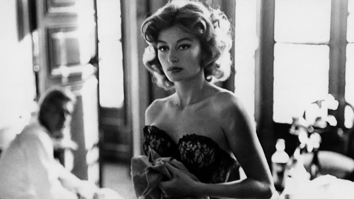 French New Wave in Lola (New Wave)