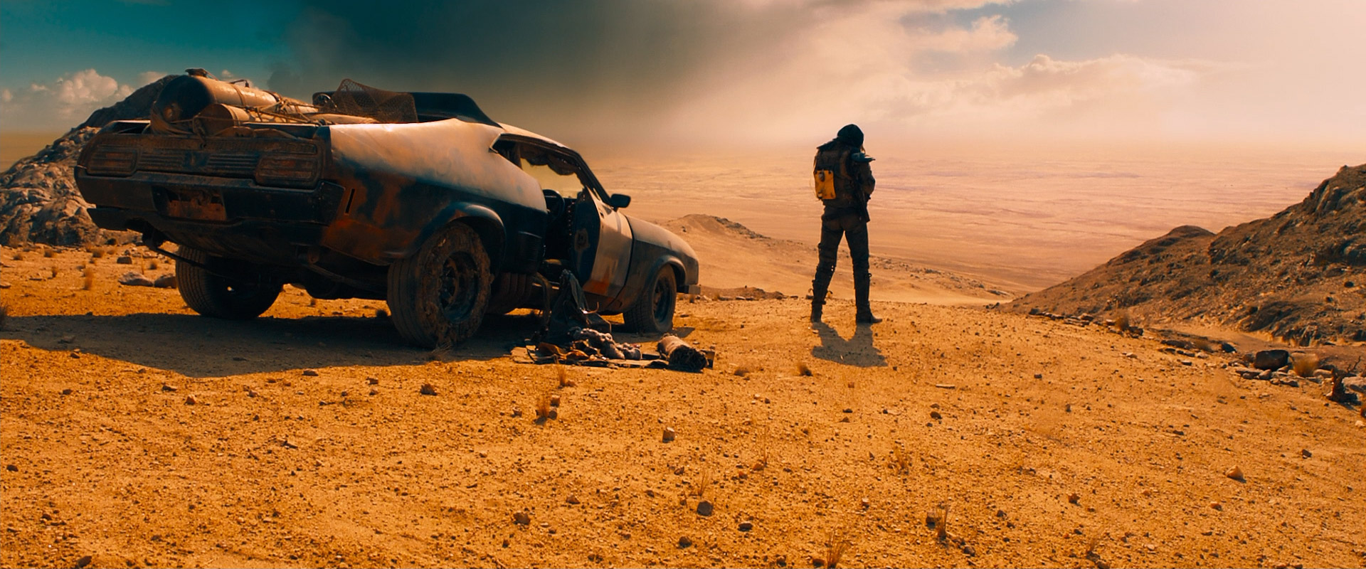 Long Shot (Wide Shot) in Mad Max: Fury Road (2015)