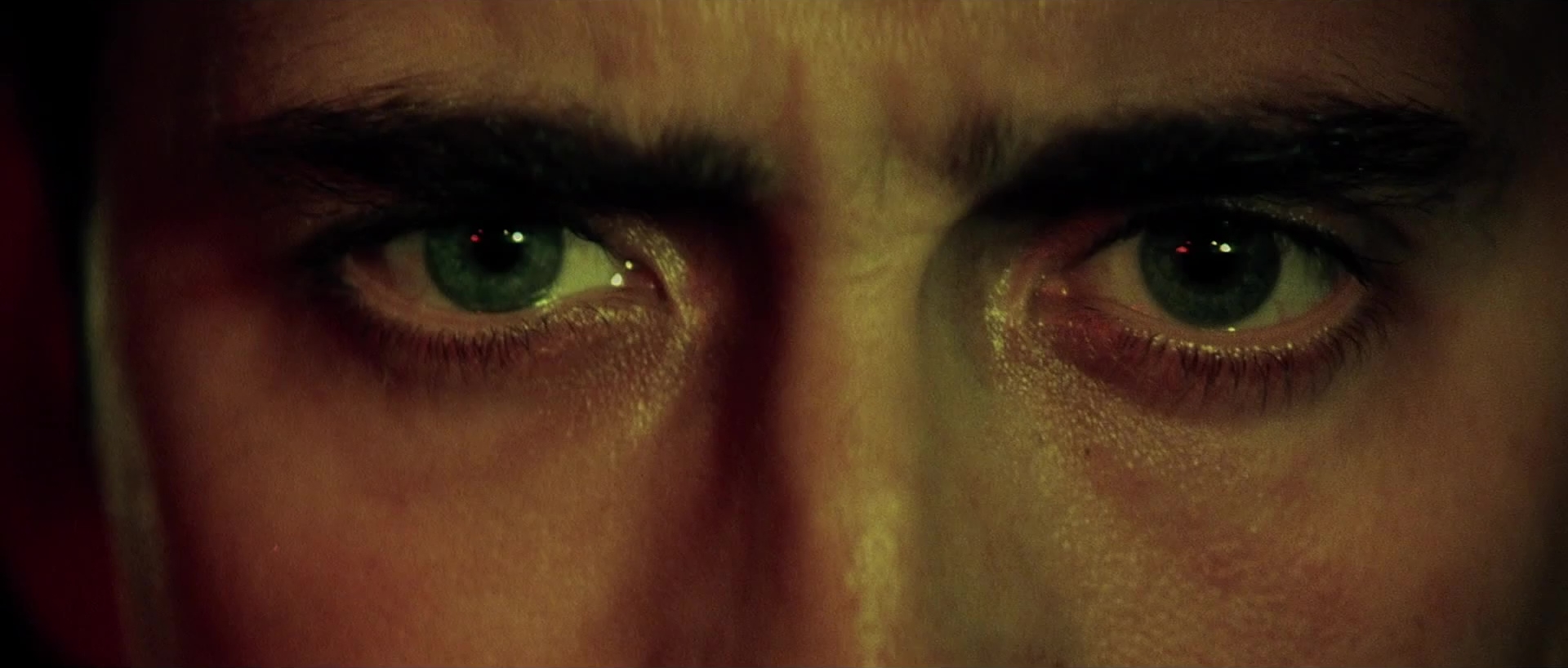 Extreme Close-Up in Bringing Out the Dead (1999)