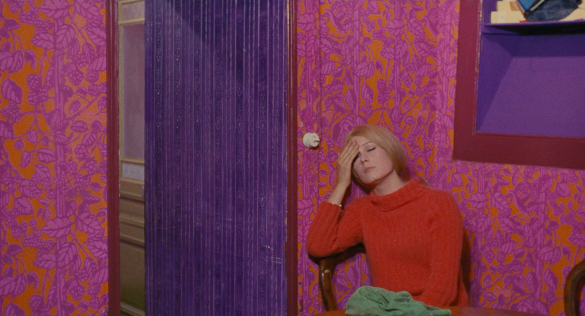 Color Theory in The Umbrellas of Cherbourg (1964)