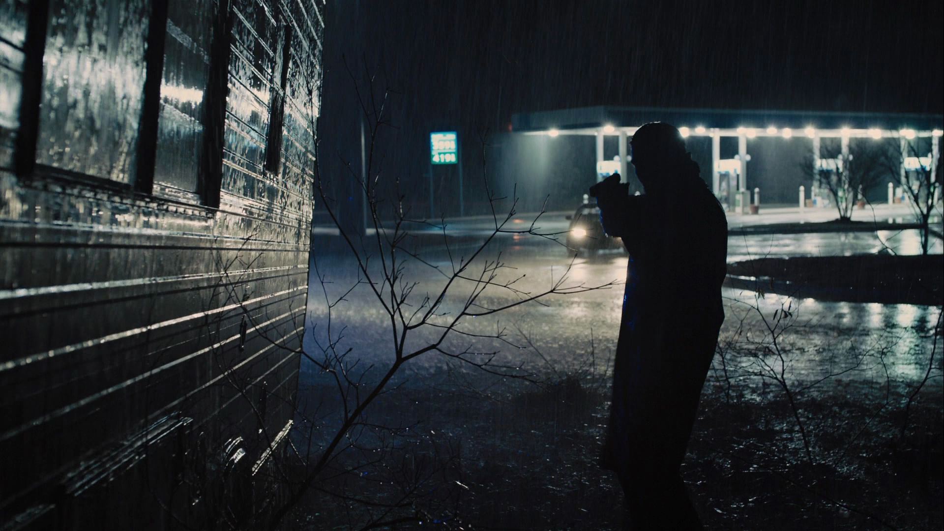 Atmosphere in Prisoners (2013)