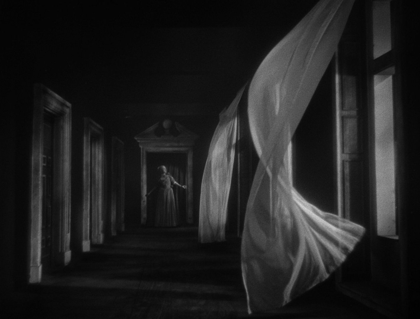 Live Action in Beauty and the Beast (1946)