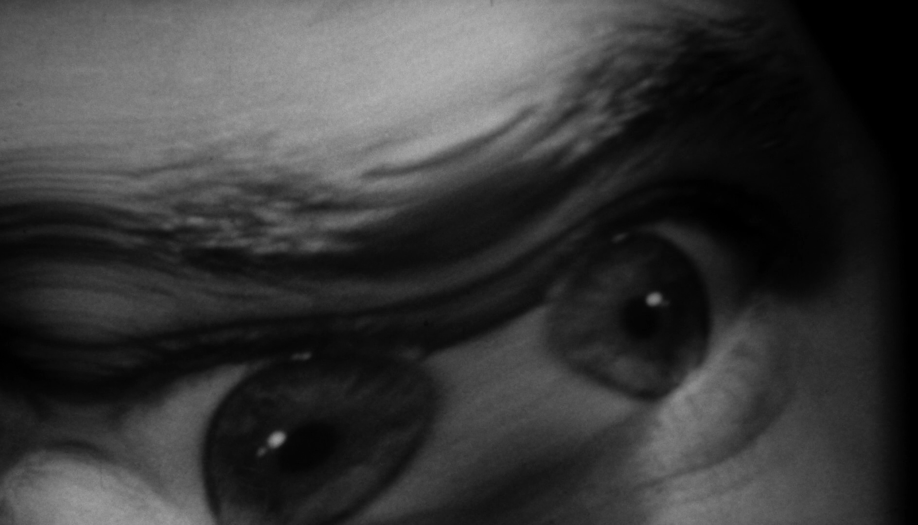 Extreme Close-Up in Seconds (1966)