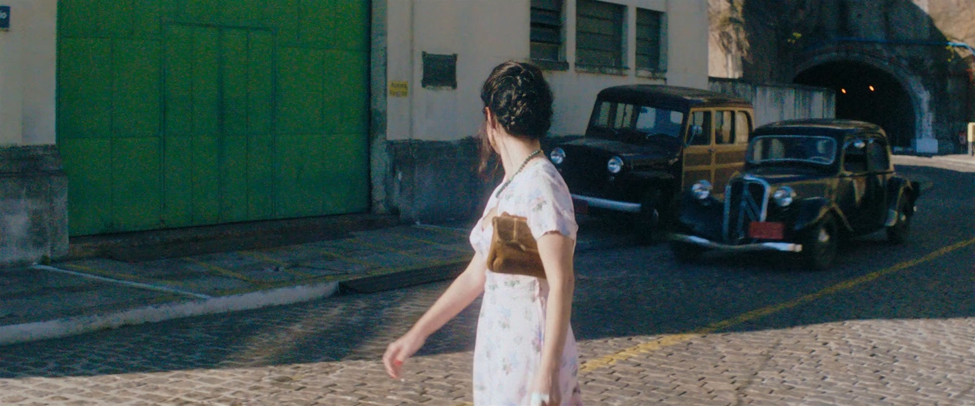Hard Light in Invisible Life (2019)
