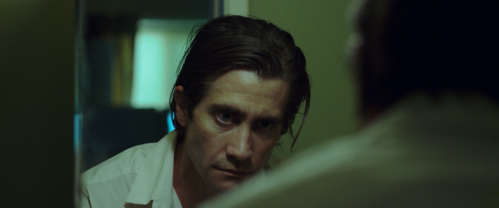 Over-the-Shoulder Shot in Nightcrawler (2014)