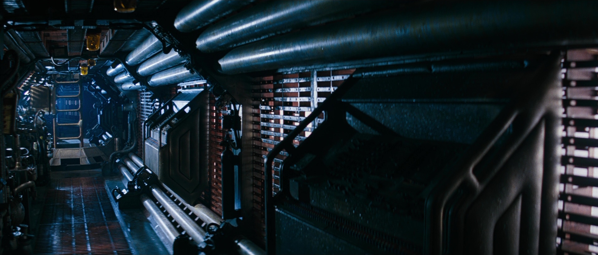 Establishing Shot in Alien (1979)