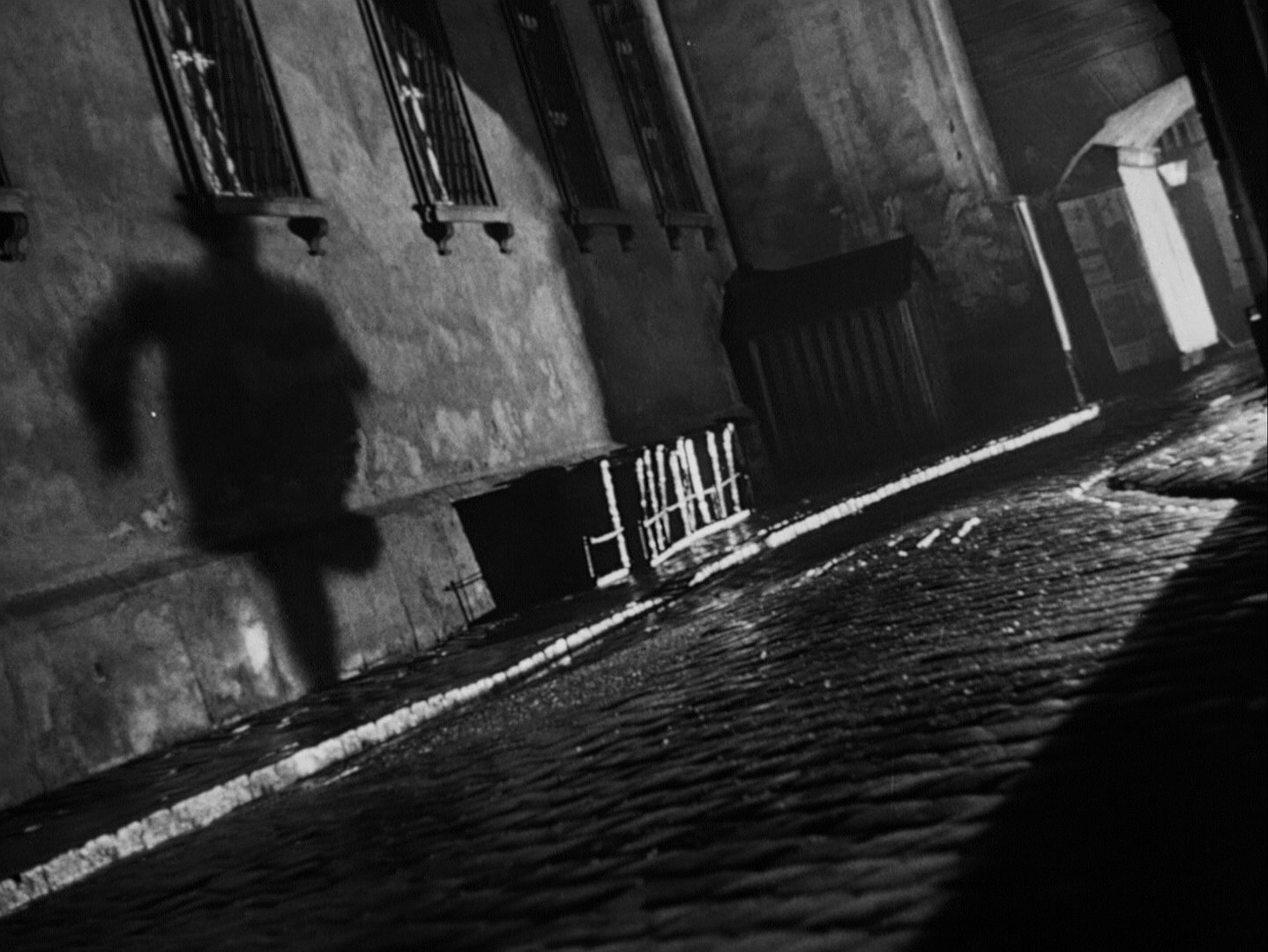 Dutch Angle in The Third Man (1949)