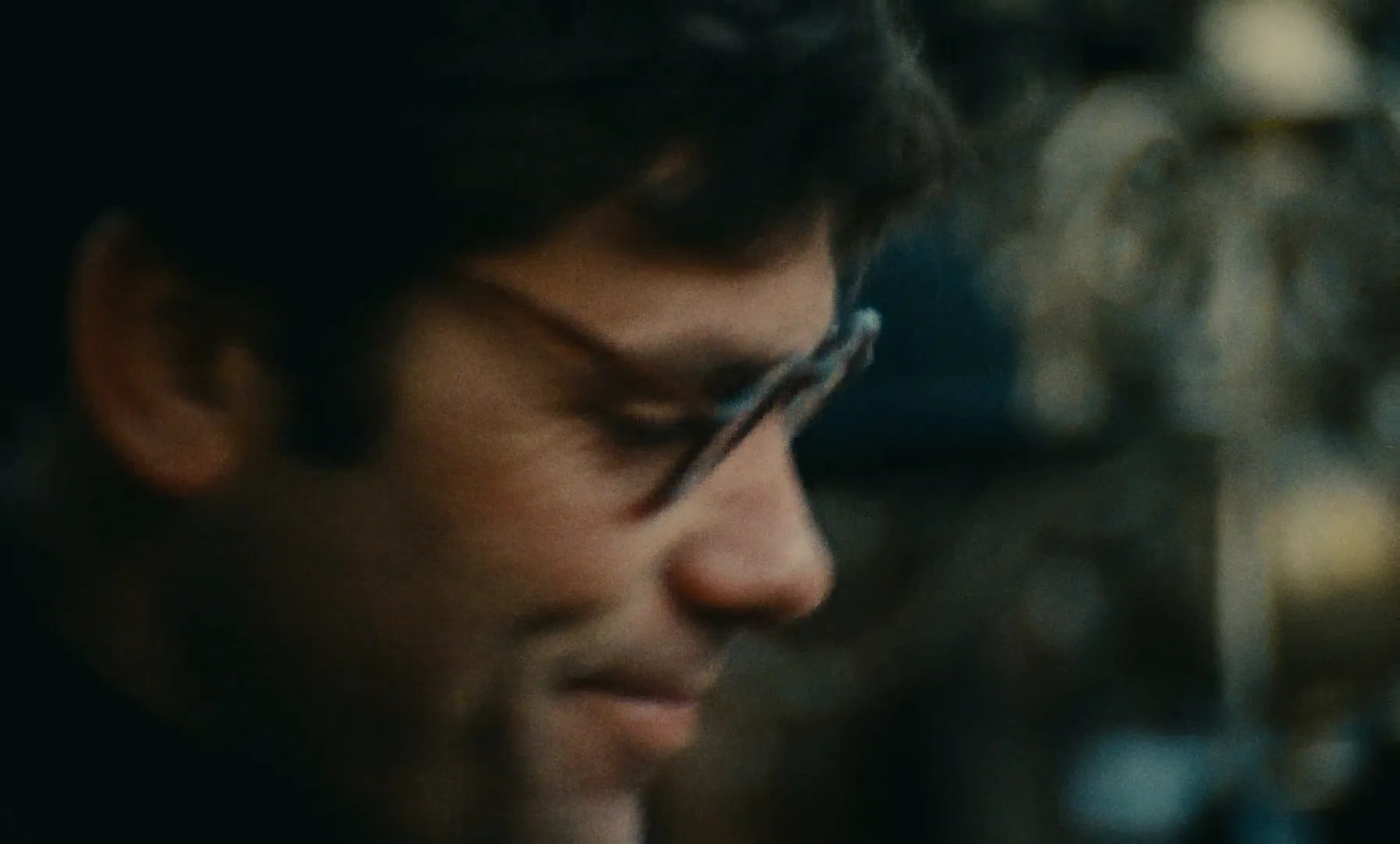 Shallow Depth of Field in A Man and a Woman (1966)