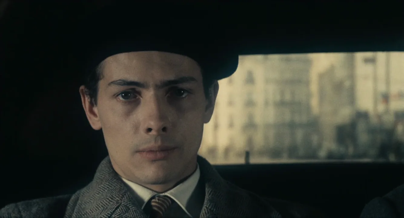 Desaturated Look in Army of Shadows (1969)