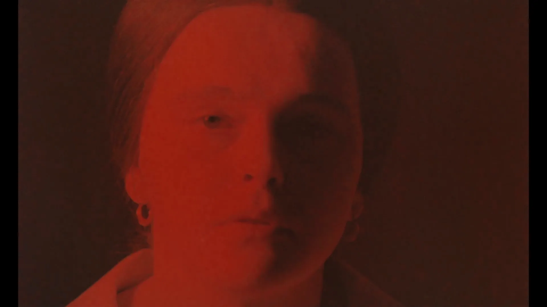 Art House Film in Cries and Whispers (1972)
