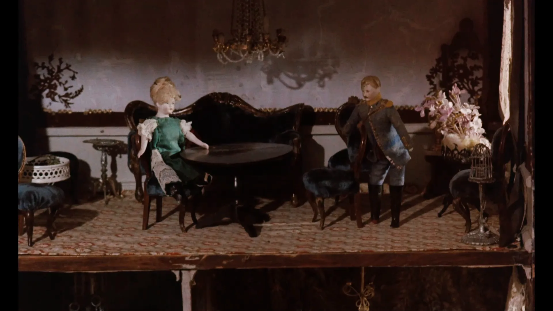Forced Perspective in Cries and Whispers (1972)