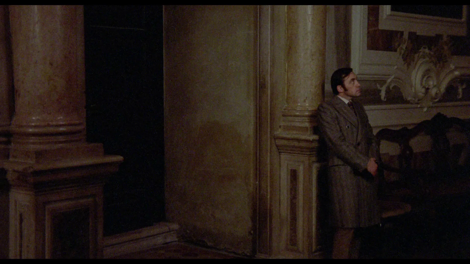 Stop Trick in Don't Look Now (1973)