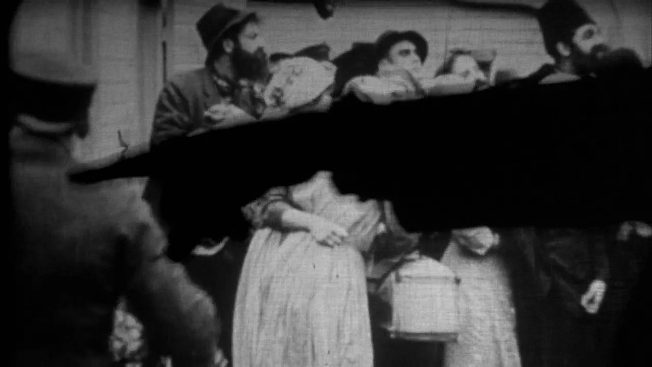 Archival Footage in Days of Heaven (1978)