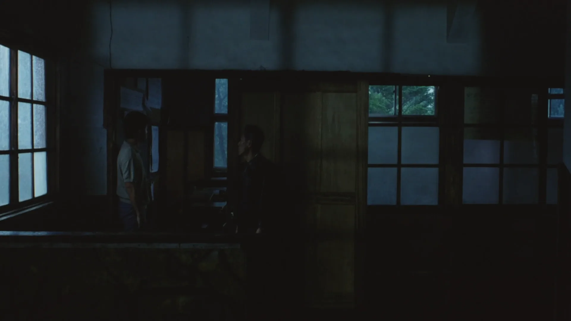 Underexposure in Typhoon Club (1985)