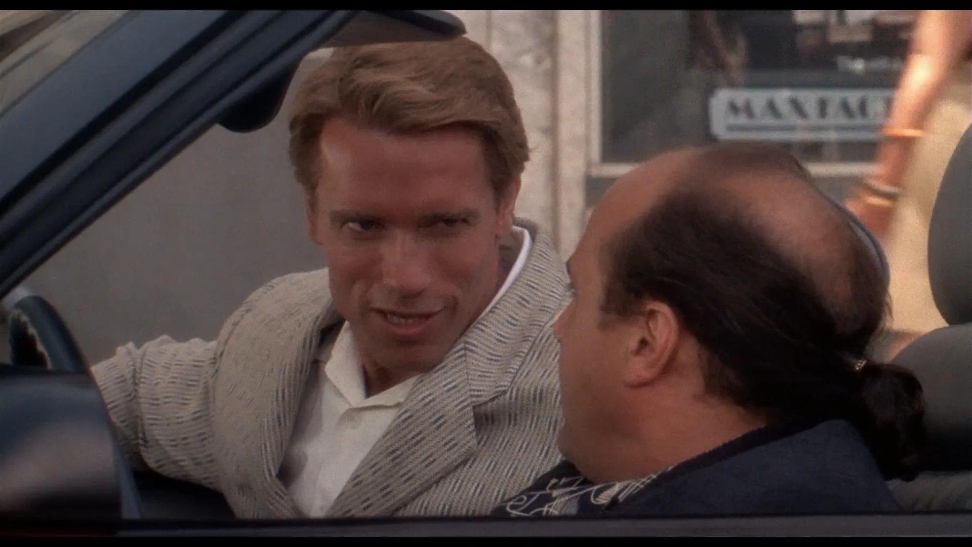 Buddy Cop Film in Twins (1988)