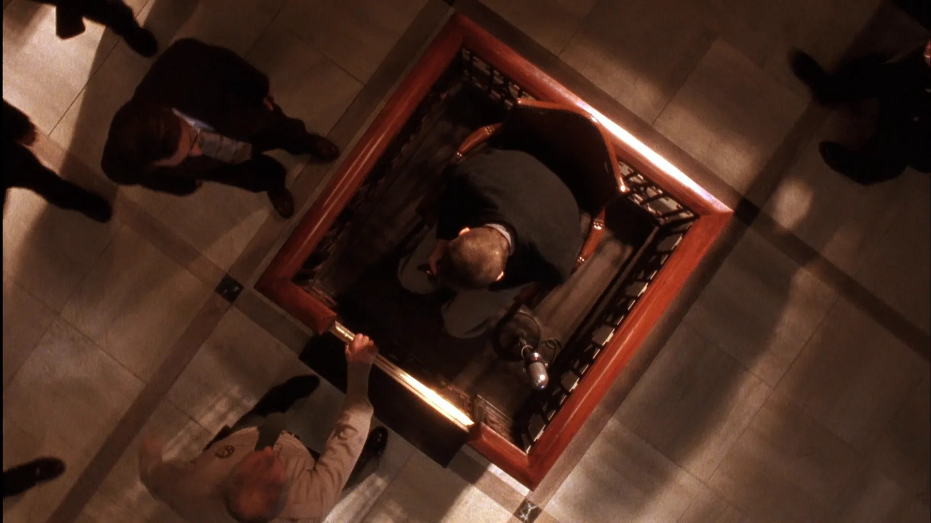 Directing the Viewer's Eye in Murder in the First (1995)