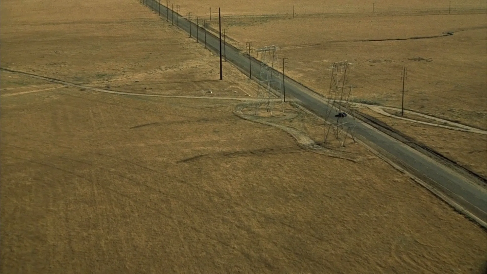 Extreme Long Shot in Se7en (1995)