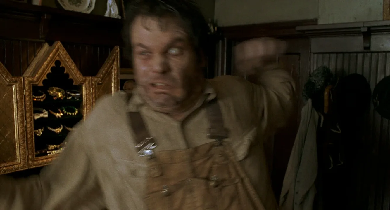 Slapstick Comedy in Men in Black (1997)
