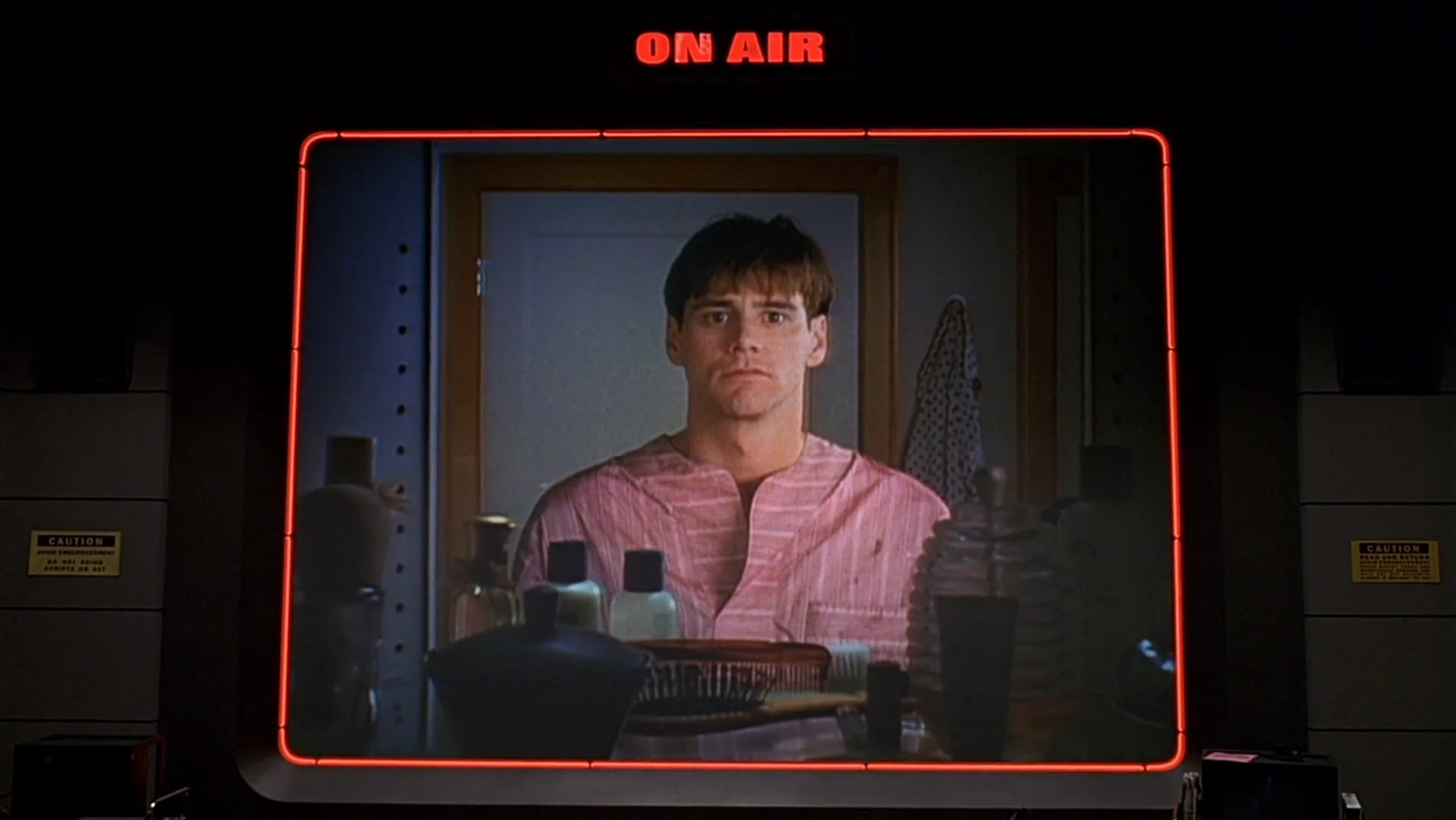 Mirror Shot in The Truman Show (1998)