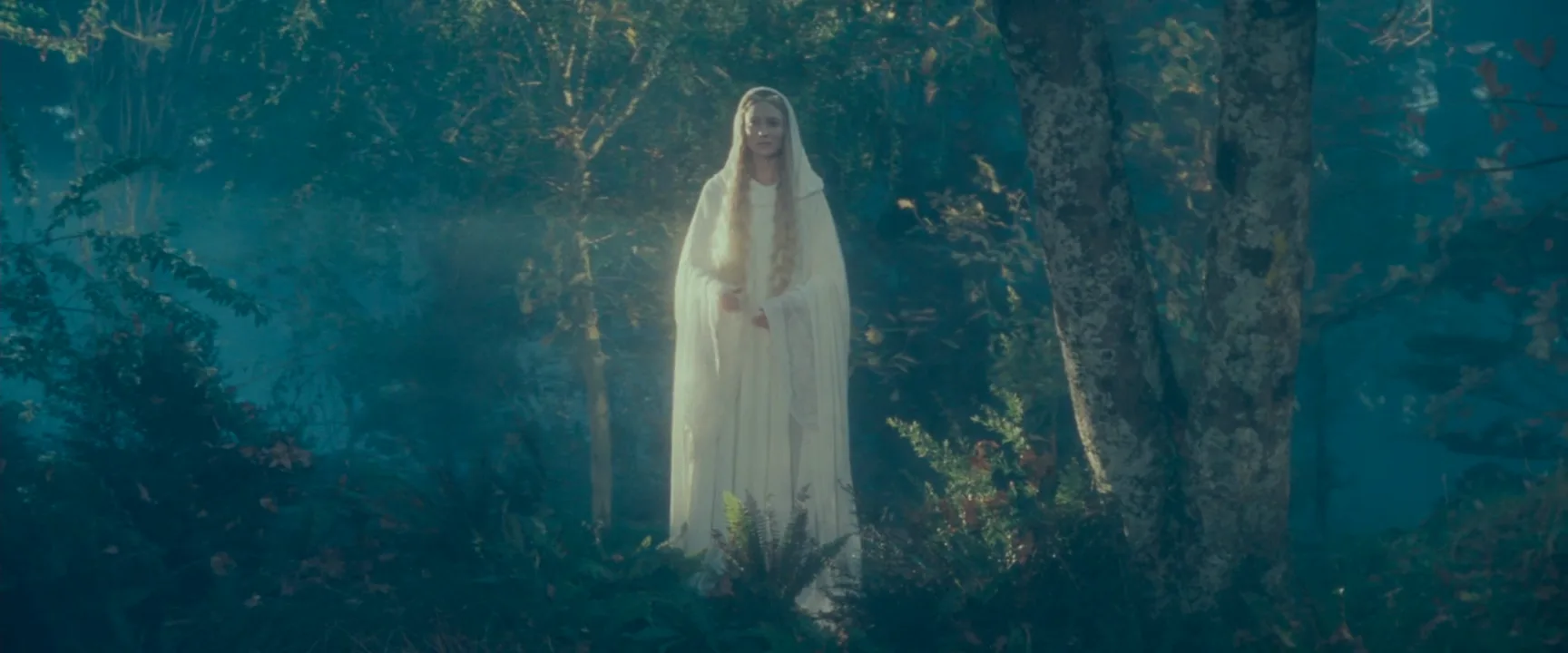 Center Framing in The Lord of the Rings: The Fellowship of the Ring (2001)