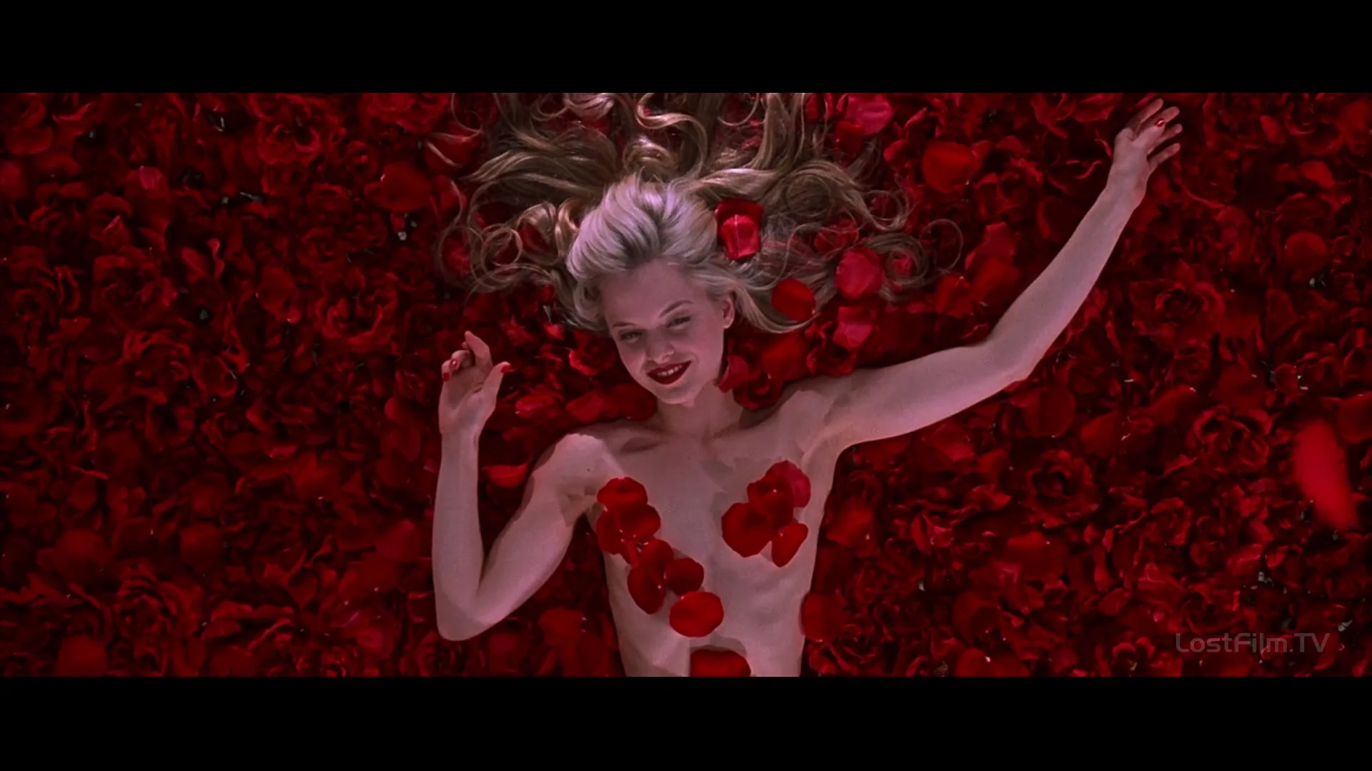 Overhead Shot in American Beauty (1999)