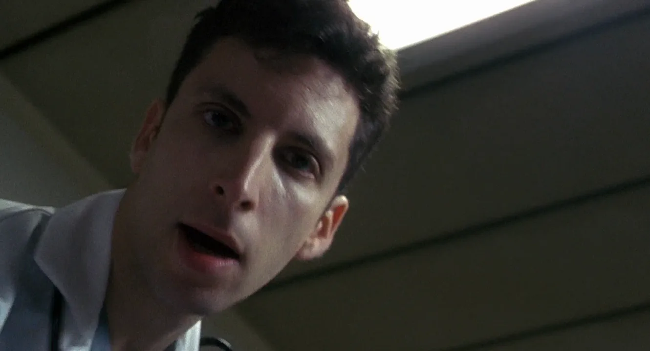 Dutch Angle in Requiem for a Dream (2000)