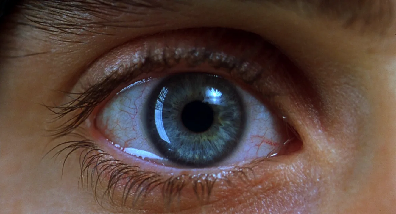 Extreme Close-Up in Requiem for a Dream (2000)