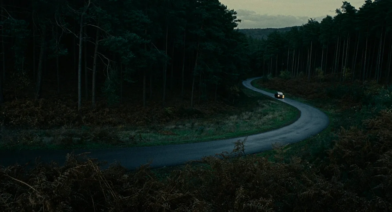 Extreme Long Shot in Children of Men (2006)