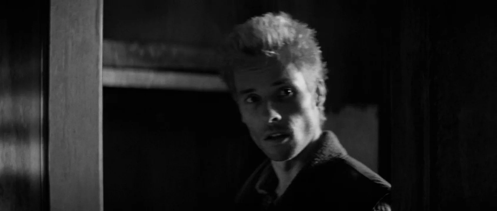 Colorization in Memento (2000)