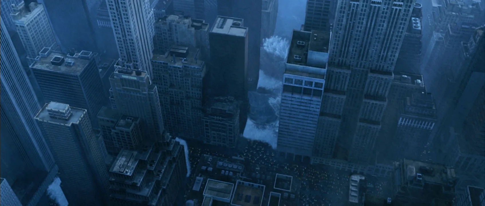 Cool Color Palette in The Day After Tomorrow (2004)