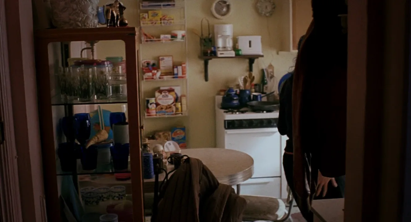 Set Dressing in Eternal Sunshine of the Spotless Mind (2004)