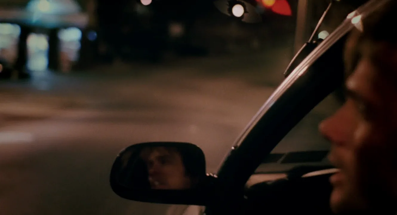 Mirror Shot in Eternal Sunshine of the Spotless Mind (2004)