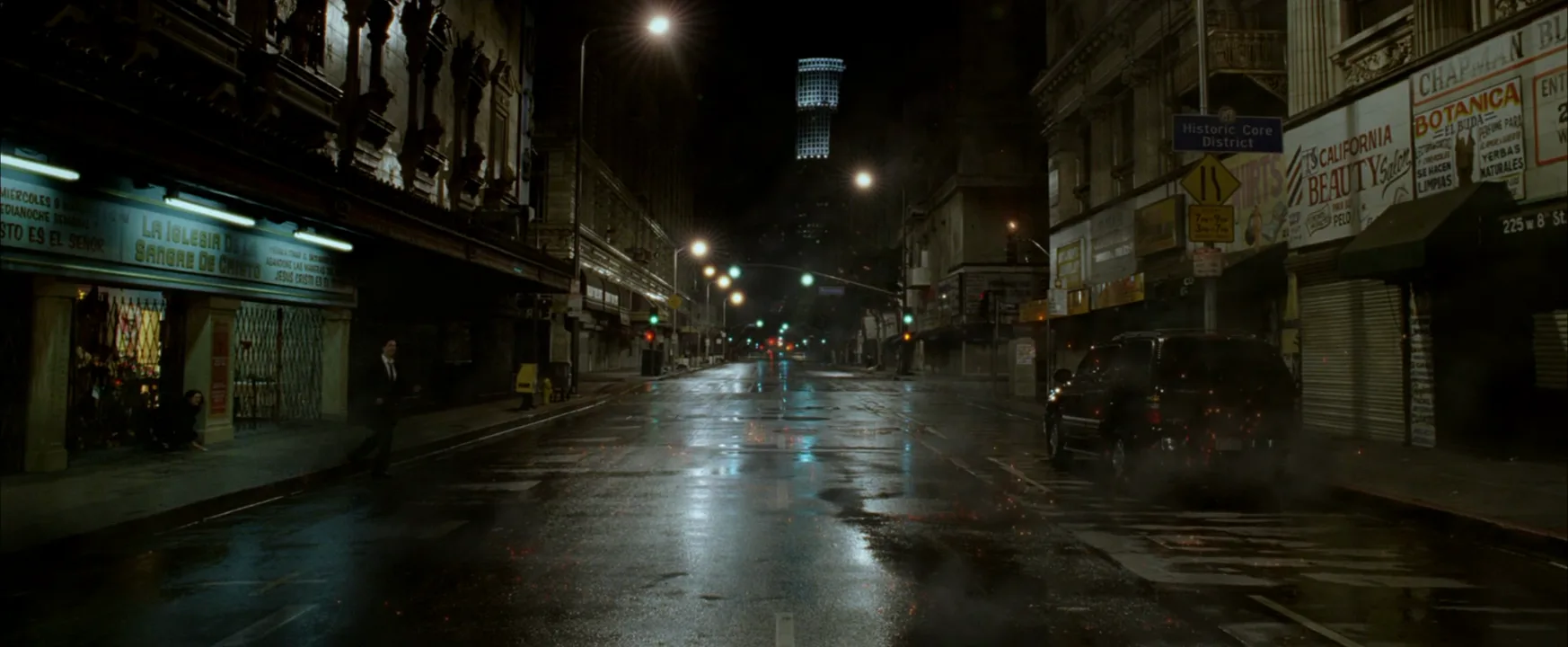 Wide-Angle Lens in Constantine (2005)
