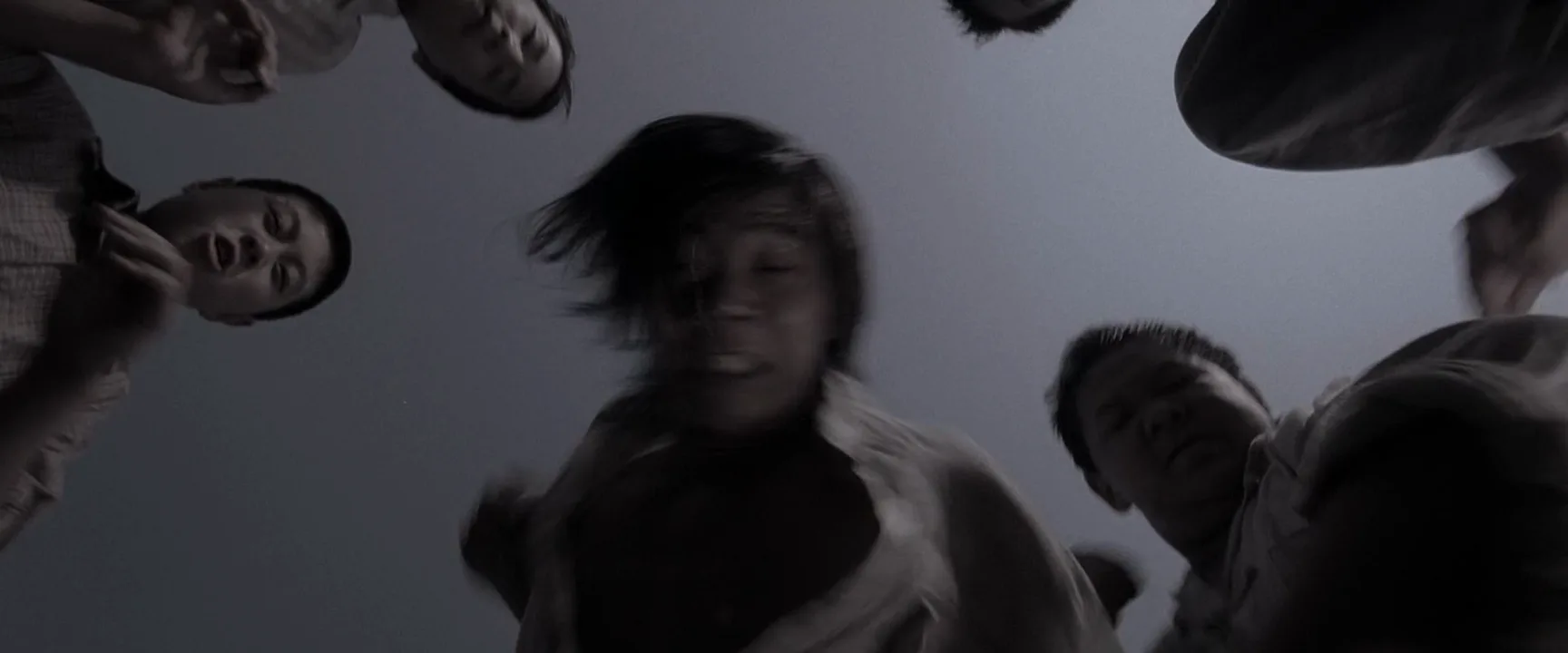 Worm's-Eye View in Kung Fu Hustle (2004)