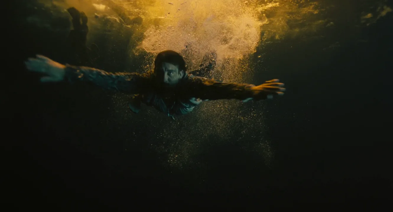 Underwater Shot in Elizabeth: The Golden Age (2007)
