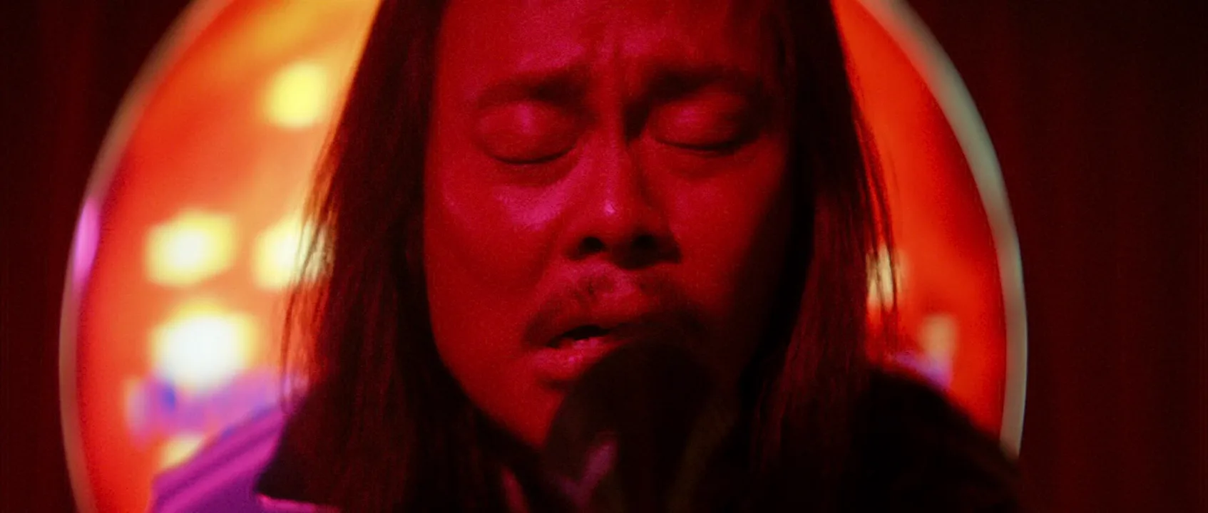 Lighting Gels in Throw Down (2004)