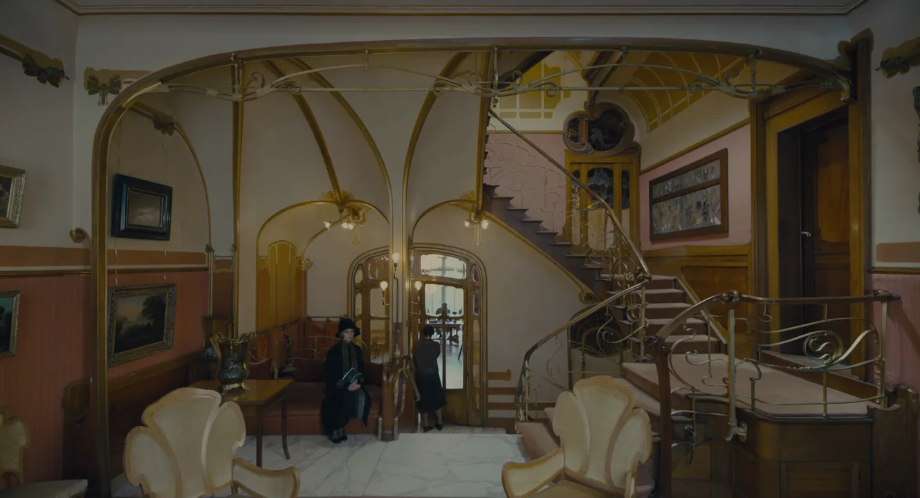 Lens Distortion in The Danish Girl (2015)
