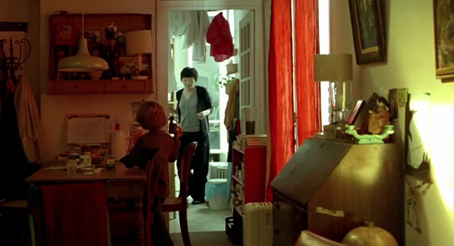 Set Dressing in Flight of the Red Balloon (2007)