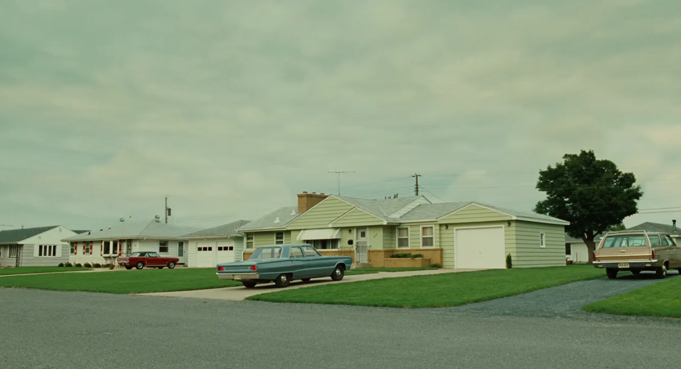 Color Saturation in A Serious Man (2009)