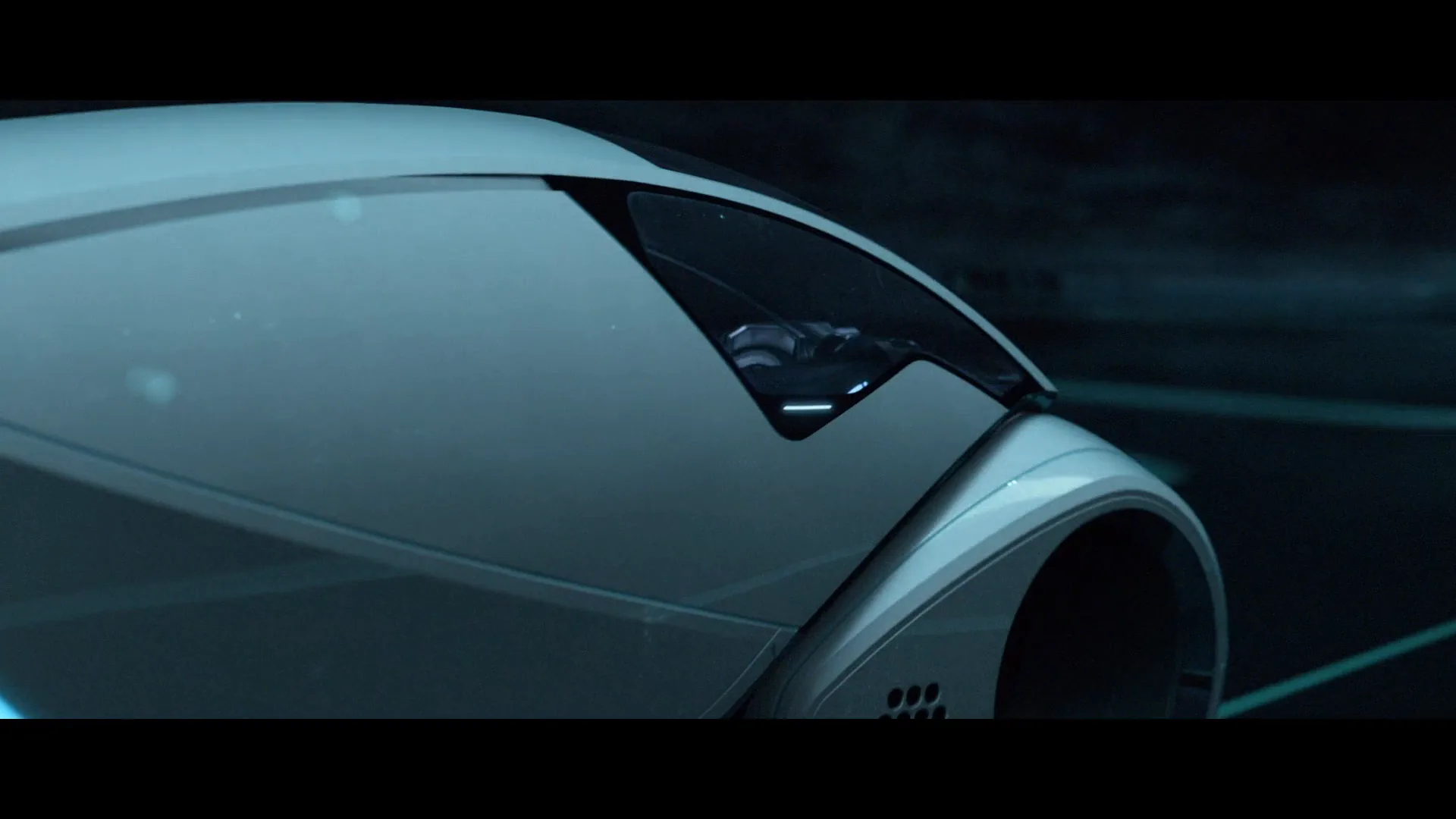 Product Shot in TRON: Legacy (2010)