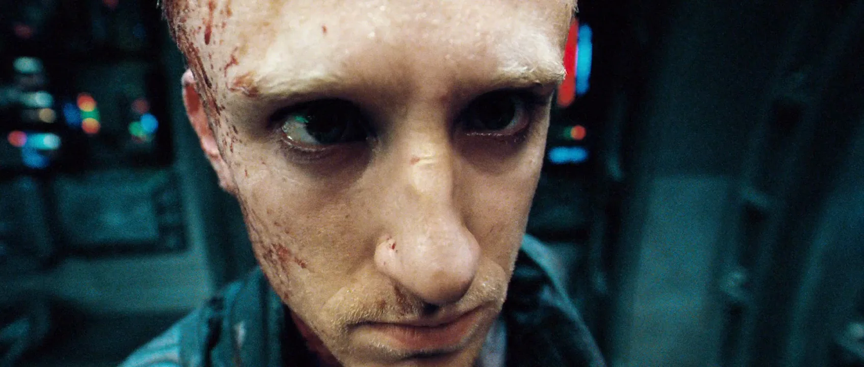 Top Lighting in Pandorum (2009)