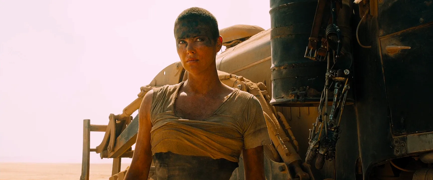 Shoulder-Level Shot in Mad Max: Fury Road (2015)