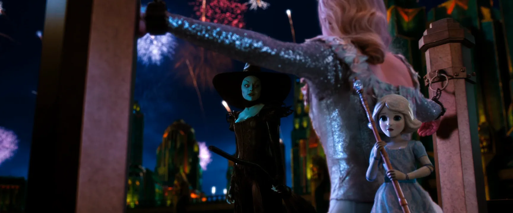Color Palette in Oz the Great and Powerful (2013)