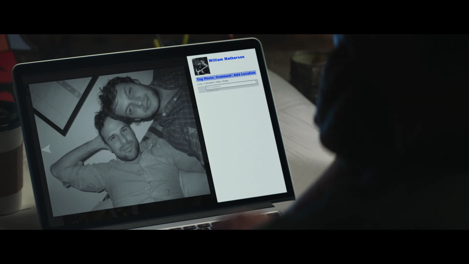 Screenlife in That Awkward Moment (2014)