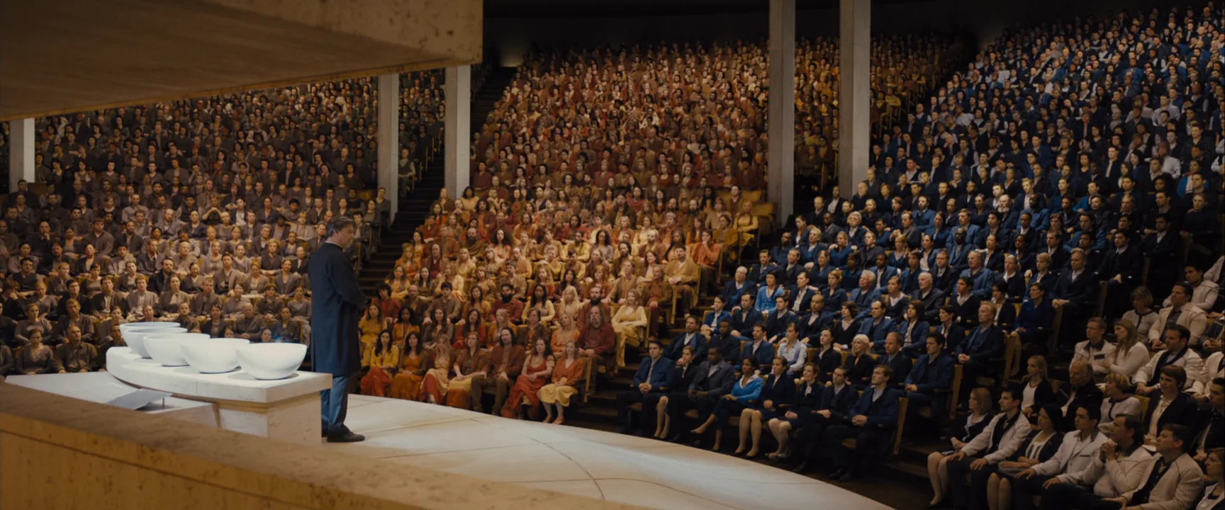 Film Extras (Background Actors) in Divergent (2014)