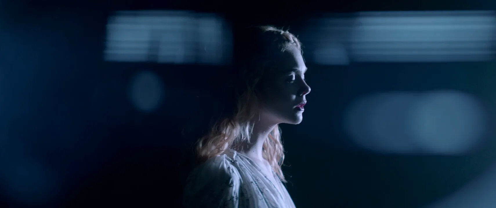 Anamorphic Lens in The Neon Demon (2016)