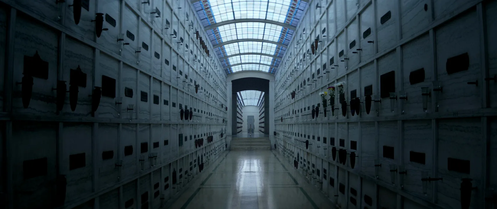 Leading Lines in The Neon Demon (2016)