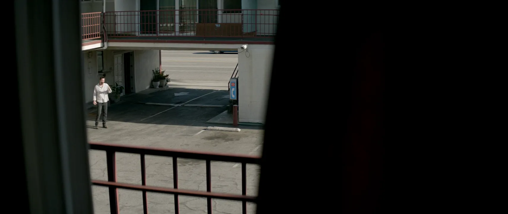 High Angle Shot in The Neon Demon (2016)